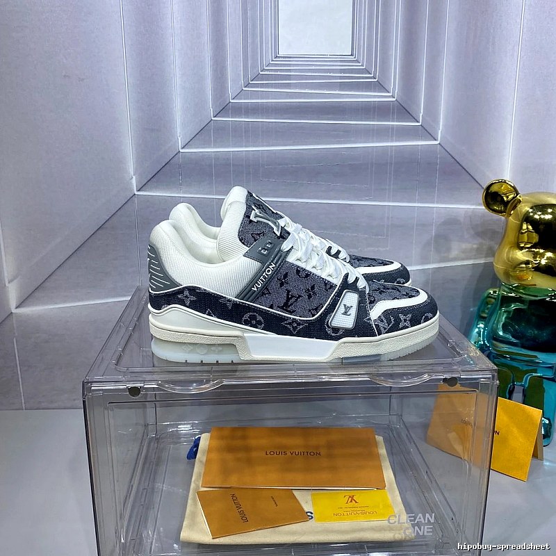 Louis Vuitton Gray Low-top Sneaker with Gray for Casual Outfits