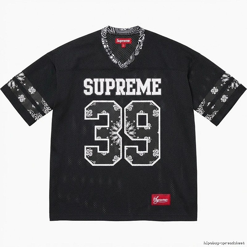 Supreme - printed sporty black T - shirt